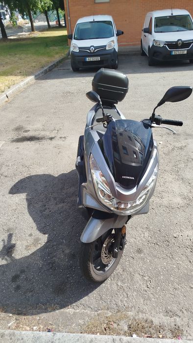 Honda PCX - venda ou troca
