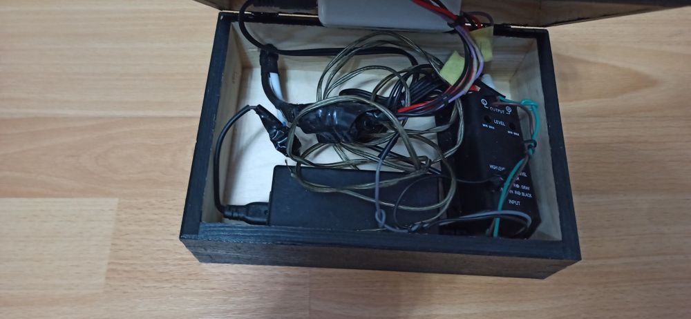 Ledy RGB lampy , słupki itp