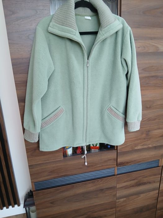 Bluza polar,damska szer.pod paszkami 56cm.