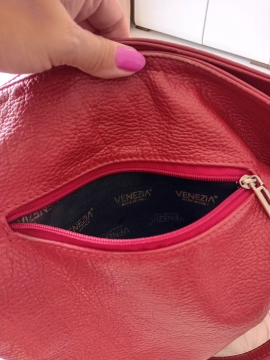 Czerwona torebka Venezia