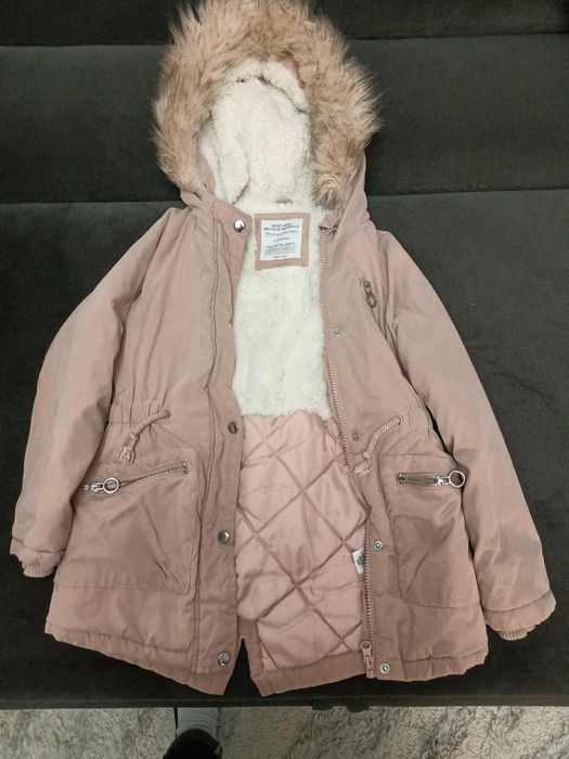 Гарному стані курточка