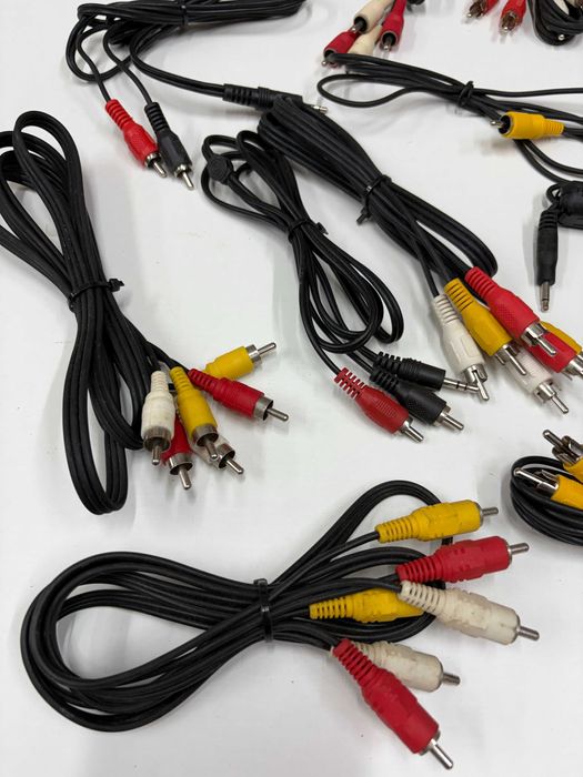 Lote 13 Cabos Áudio e Vídeo RCA e Jack 3.5mm (Diversos)