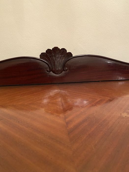 Aparador de Sala com Vitrine e Prateleiras