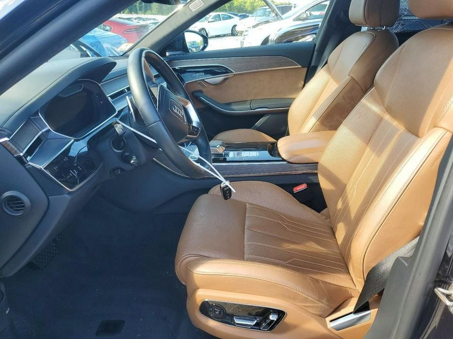 Audi A8 A8 L / 4.0 V8 / niski przebieg