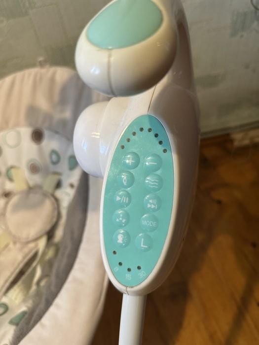 Гойдалка/ заколисуючий центр Lionelo Robin