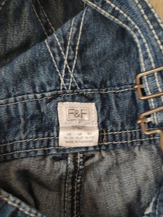 Krótkie spodenki ogrodniczki