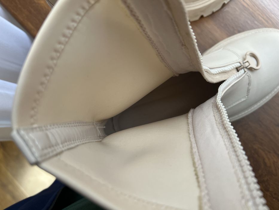 Bershka Непромокаємі черевики