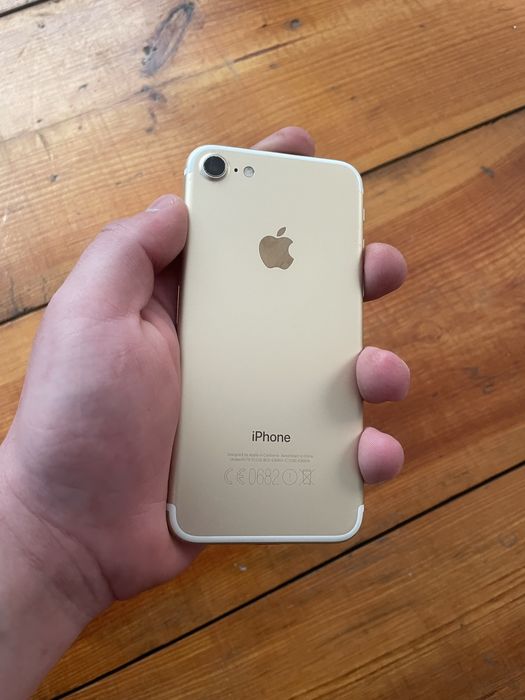 Продам iPhone 7 32GB (Айфон 7 32 гб)