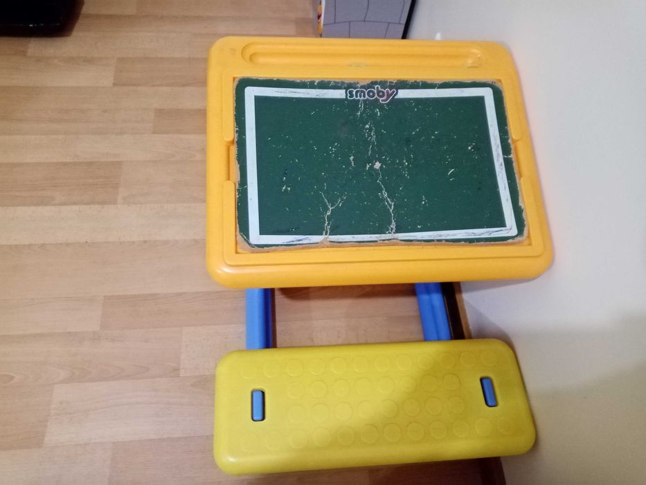 Secretária para trabalhos de casa