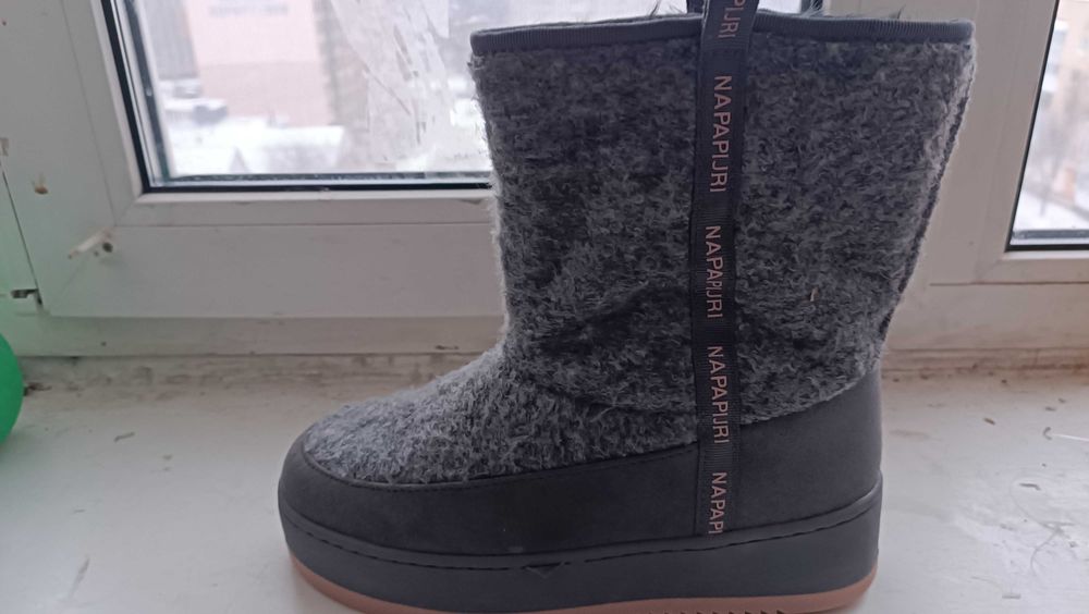 Нові зимові черевики угги Napapijri River.Оригінал.Р 37.23.5 см