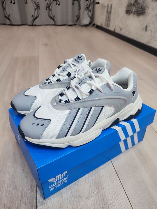Розпродаж Нові кросівки Adidas Oztral Originals Grey/White, мужские кр