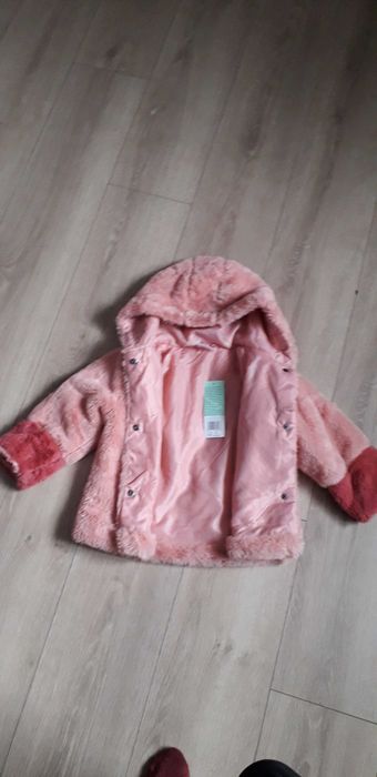 Шубка для дівчинки.