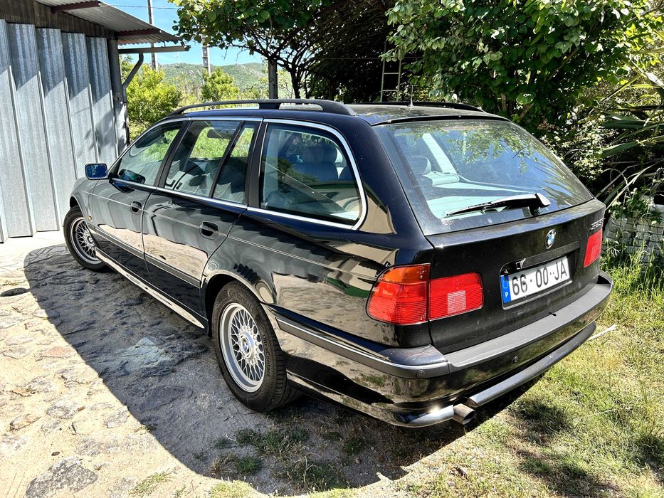 BMW 523i Touring E39 - Manual