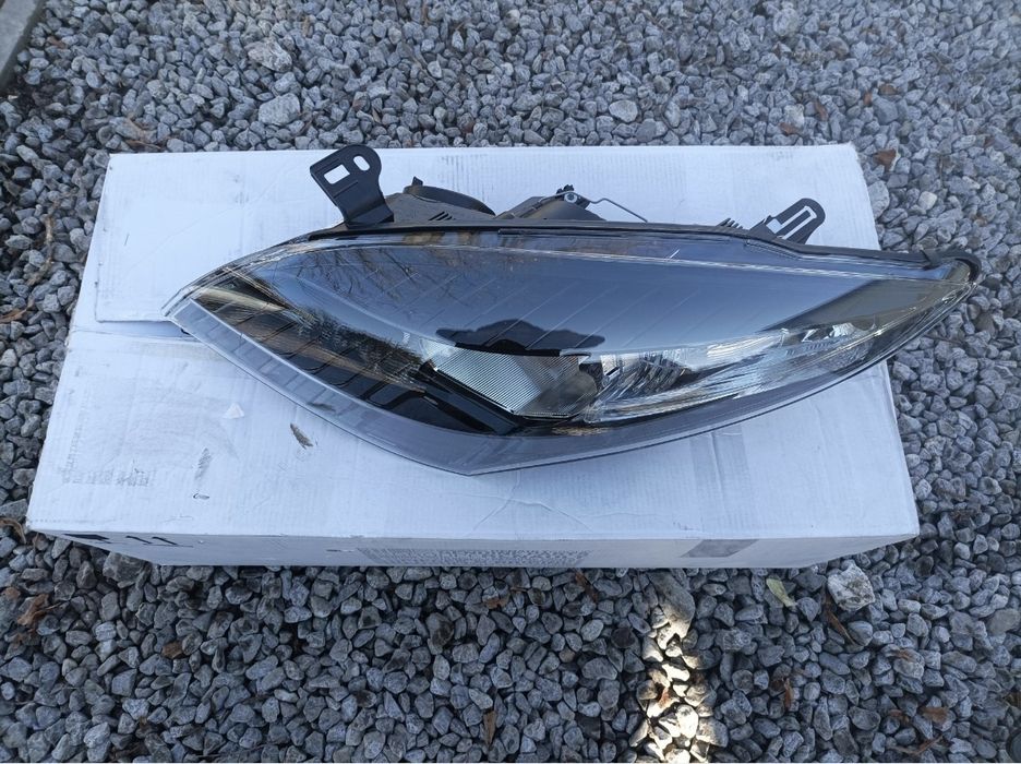 Lampa lewy przód Megane III 3 nowy oryginał