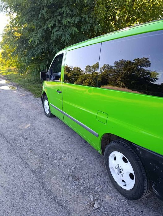 Продаю Mercedes Vito