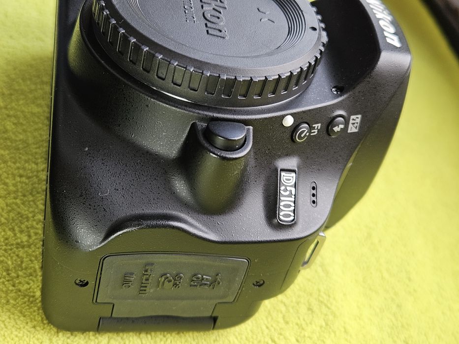 Nikon d5100 5690пробігу,об'єктиви та аксесуари