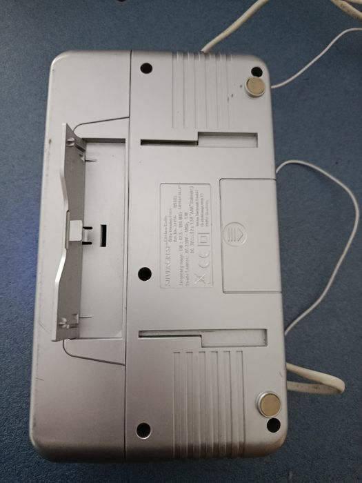 Rádio despertador de mesinha de cabeceira completamente novo