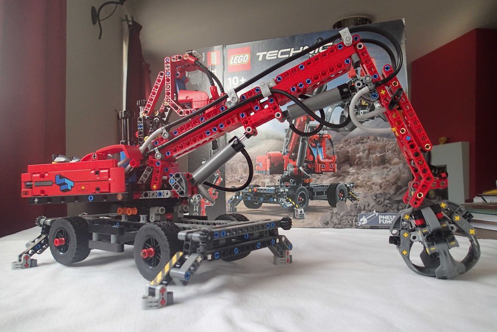 LEGO 42144 Dźwig z chwytakiem 10+