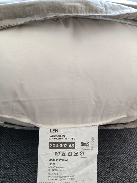 Almofada de amamentação IKEA – funcional, com pequeno reparo a fazer