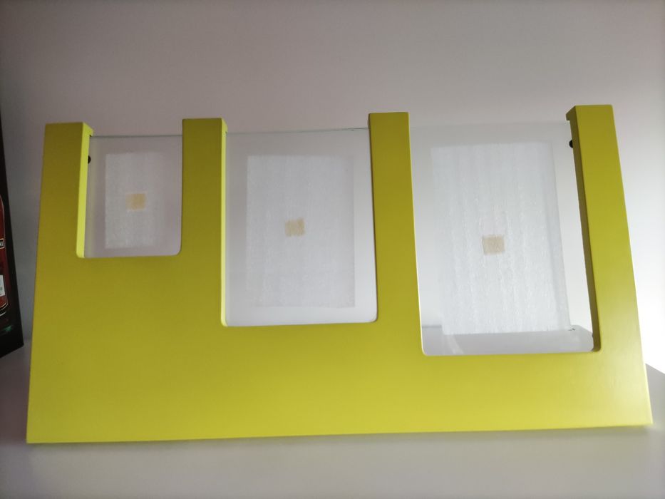 Moldura para 3 fotografias, para pendurar ou pousar