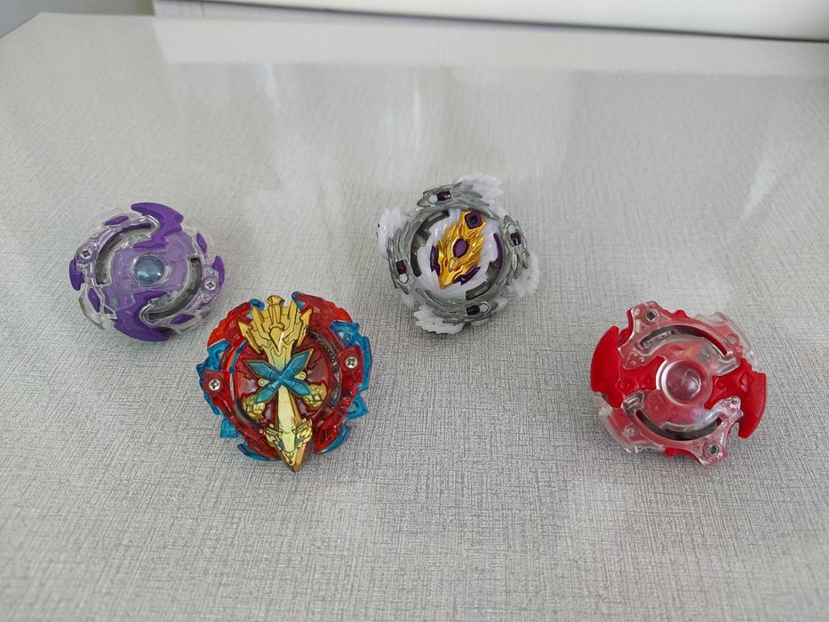 Продам набор бейблейд