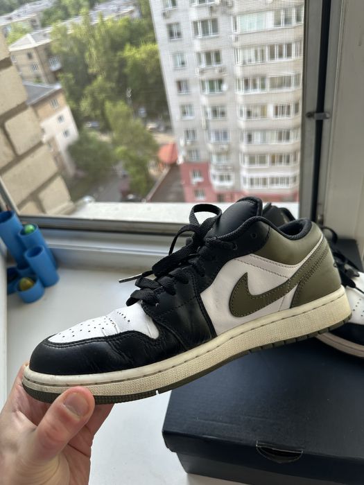 Nike Air Jordan 1 Low White/Olive 553558-092 размер 42.5