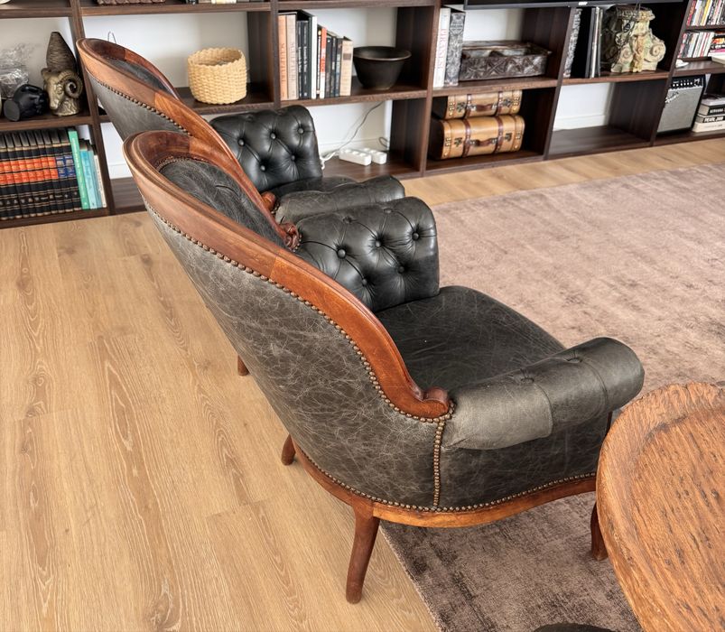 Poltronas Vintage Chesterfiel em pele