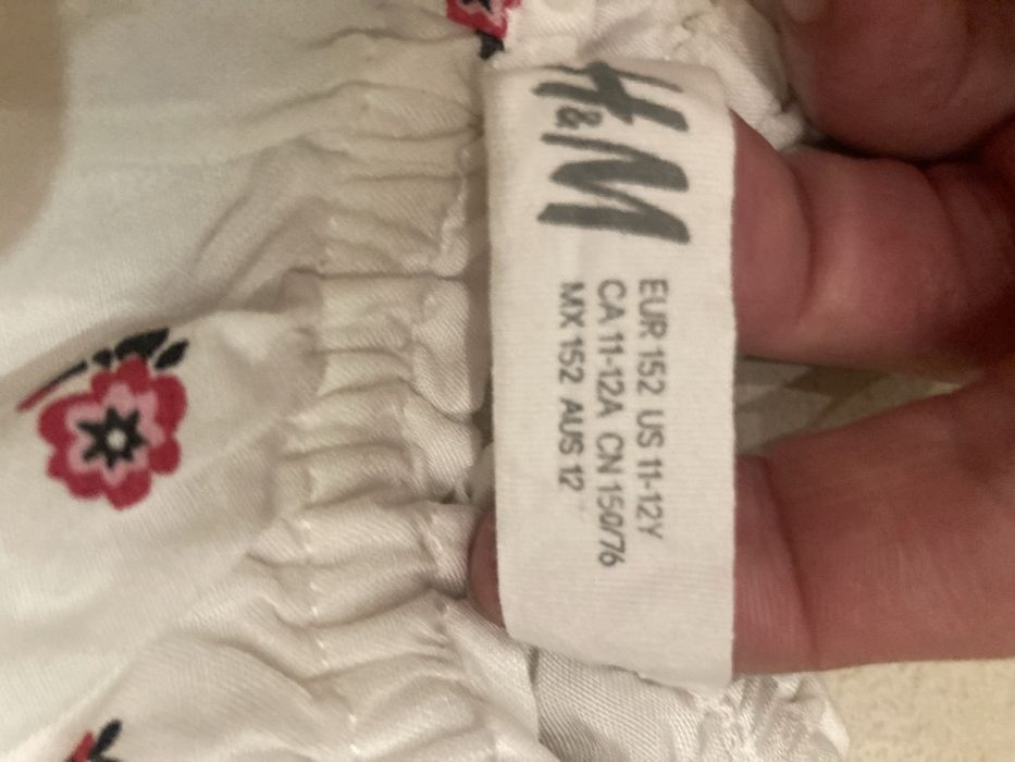 Blyzka, top, 11-12 lat , H&M , stan idealny .