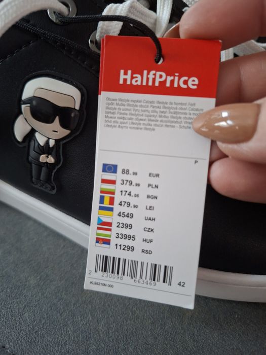 Karl Lagerfeld 42