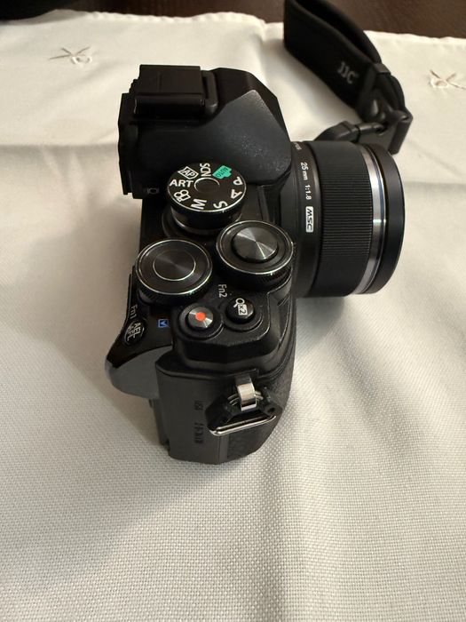 Olympus OM-D E-M10 Mark III