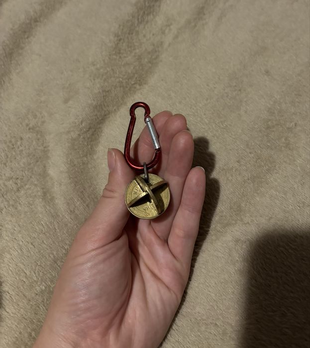 Брелок ручної роботи з монет