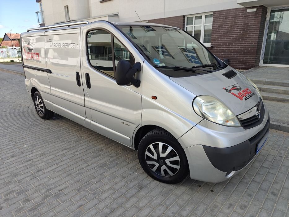 Opel Vivaro L2H1 2.5CDTI LIFT klimatyzacja kamera cofania