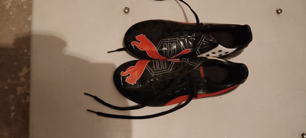 Buty piłkarskie Puma 40,5 tanio !!!
