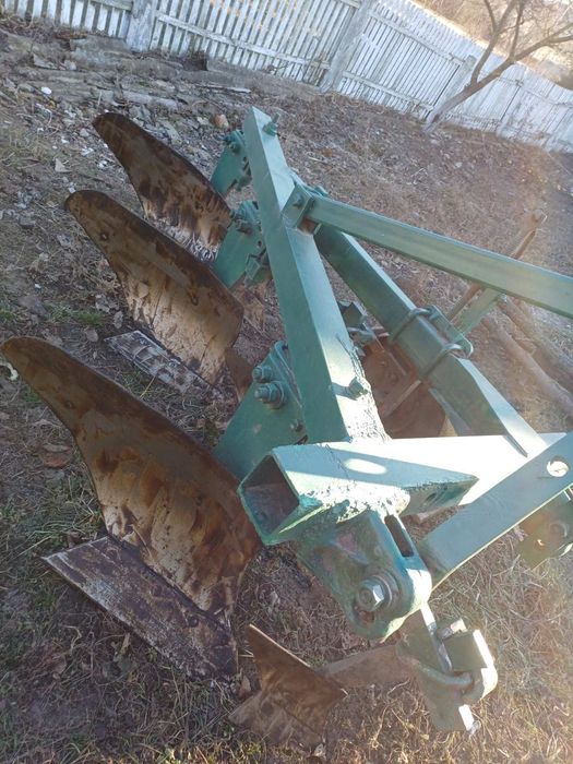 Плуг до трактора