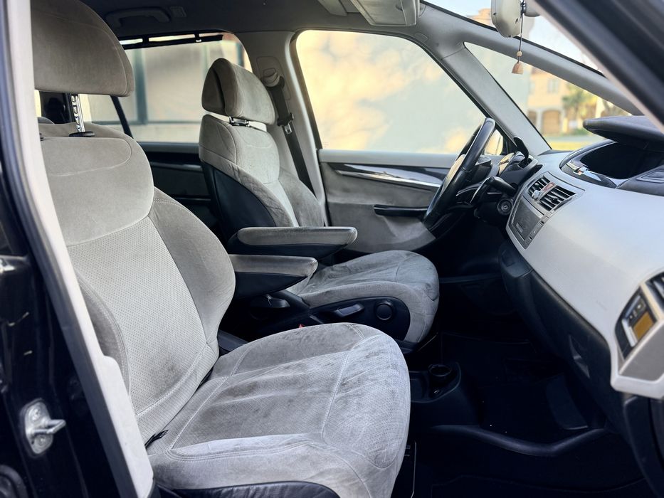 Citroën C4 Grand Picasso Automática | 7 Lugares