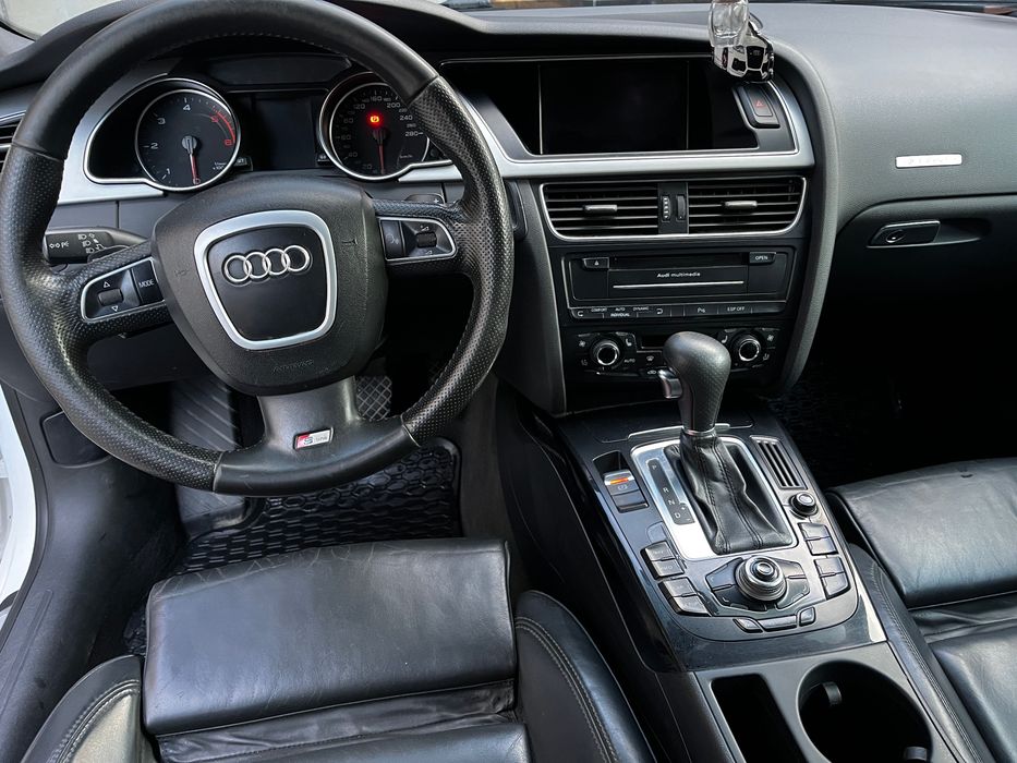 Audi A5 2010 3.0 TDI QUATTRO S-line ! Bogate wyposażenie !