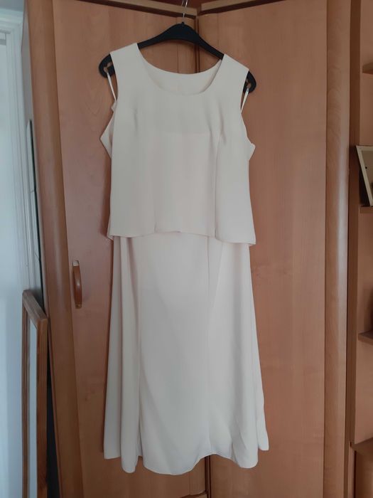 garsonka, garnitur: spódnica, bluzka,żakiet. Komunia, wesele