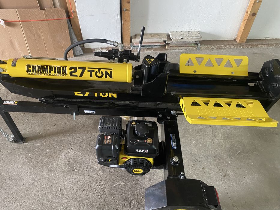 Łuparka do drewna  hydrauliczna 27ton spalinowa