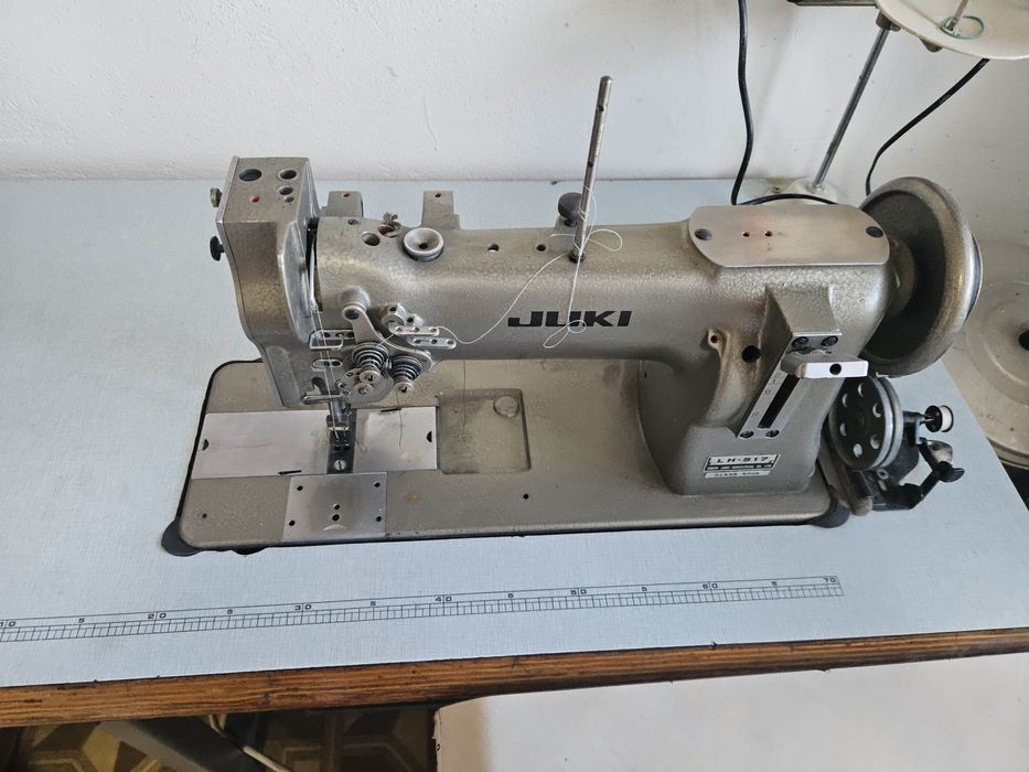 Maszyna juki LH-517
