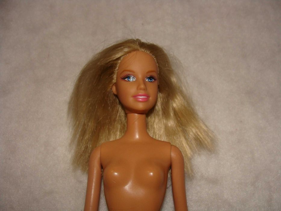 Boneca Barbie não Identificada