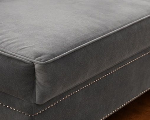 Elegancka sofa glamour - welur + srebrne nity