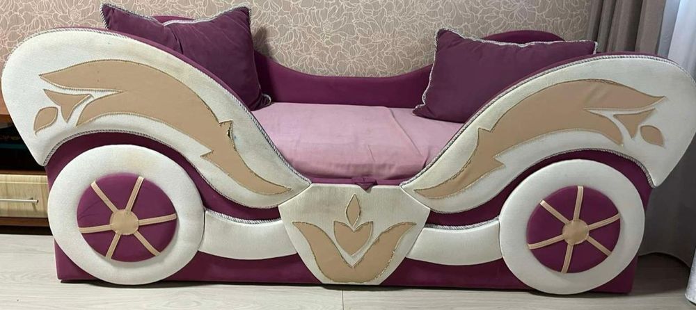 Диван дитячий  .