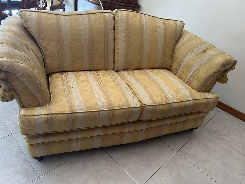Sofa dois lugarea