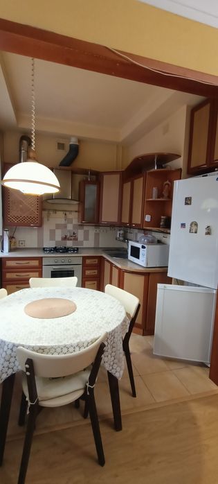 Сдам  1 но  комнатную  квартиру  ЦЕНТР