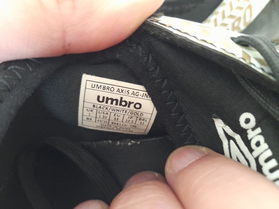 Buty sportowe korki