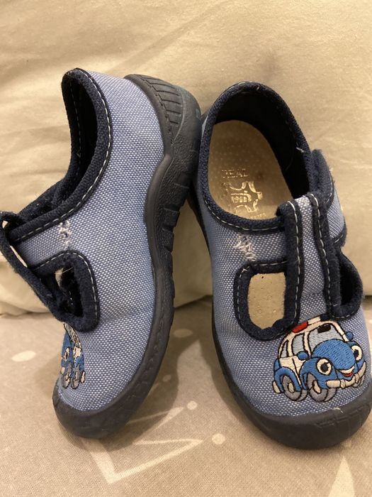 Kapcie chłopięce roz. 24