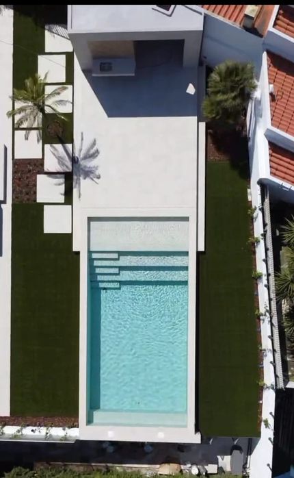 Construção, pintura, demolição.