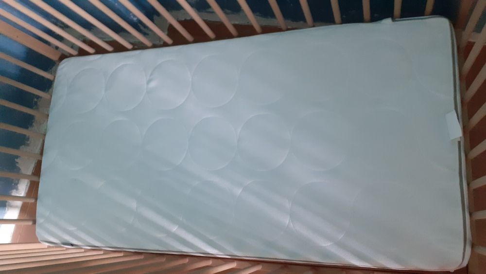 Berço e colchão bebé Sniglar  ikea faia