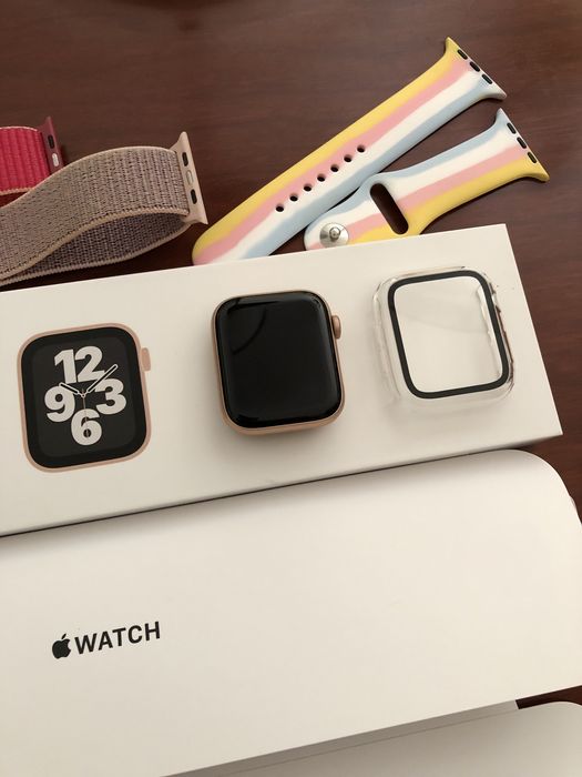 Apple watch se 44mm rose gold