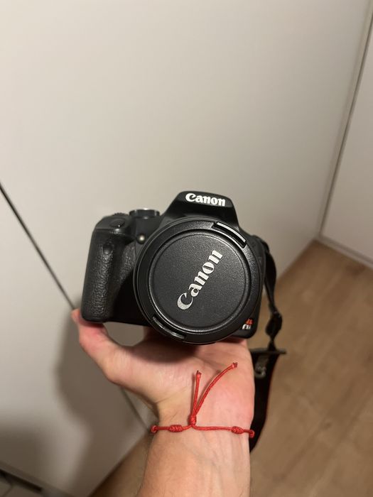 Canon EOS 500D / Rebel T1i + Canon 18-200mm IS – Excelente Kit